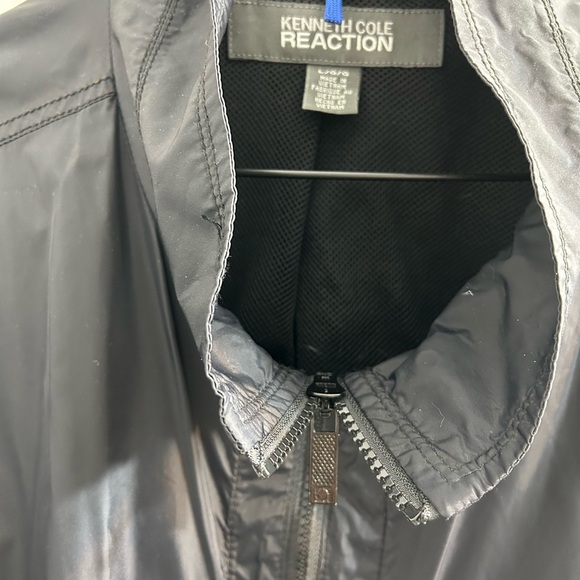 Kenneth Cole Reaction light weight bomber jacket.
Black in colour, mesh inlay. - Picture 2 of 7